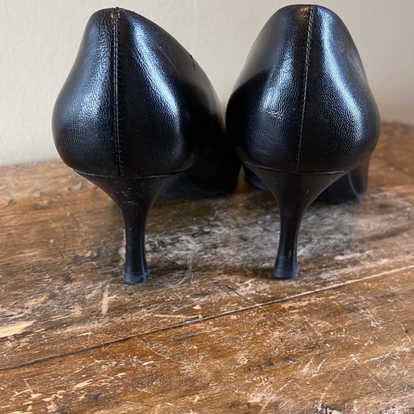 Nine and Co Black Patent Leather Classic Pumps Size 8 - Picture 3 of 7